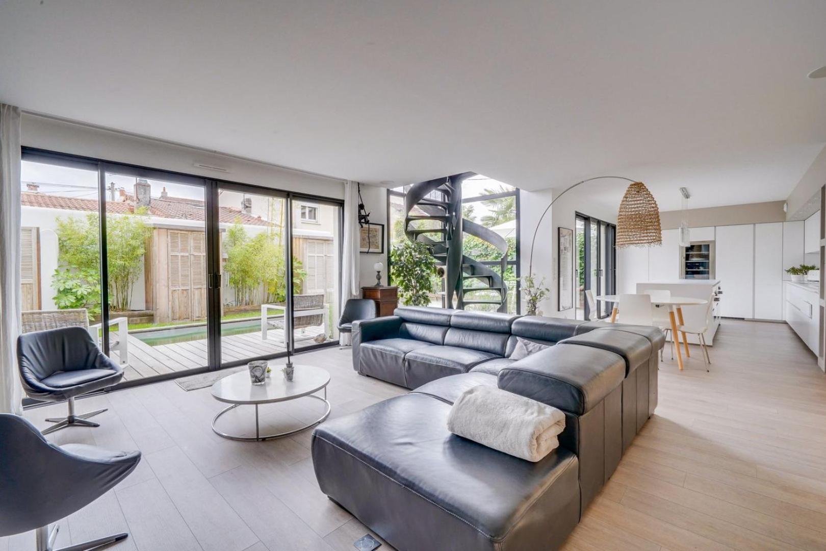 Spacious Bordeaux Family Home With Swimming Pool エクステリア 写真